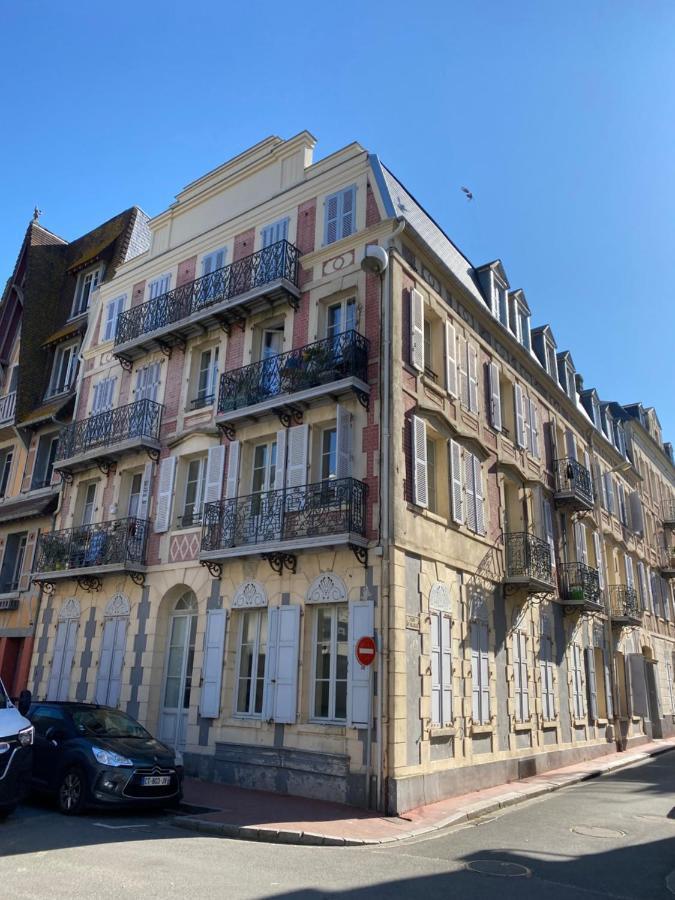 Ferienwohnung Le Petit Flaubert Trouville-sur-Mer Exterior foto
